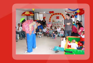 Gimnasio infantil, payasos, mimos y talleres recreativos.